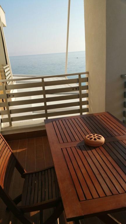 Laura'S Home Durrës Exterior foto